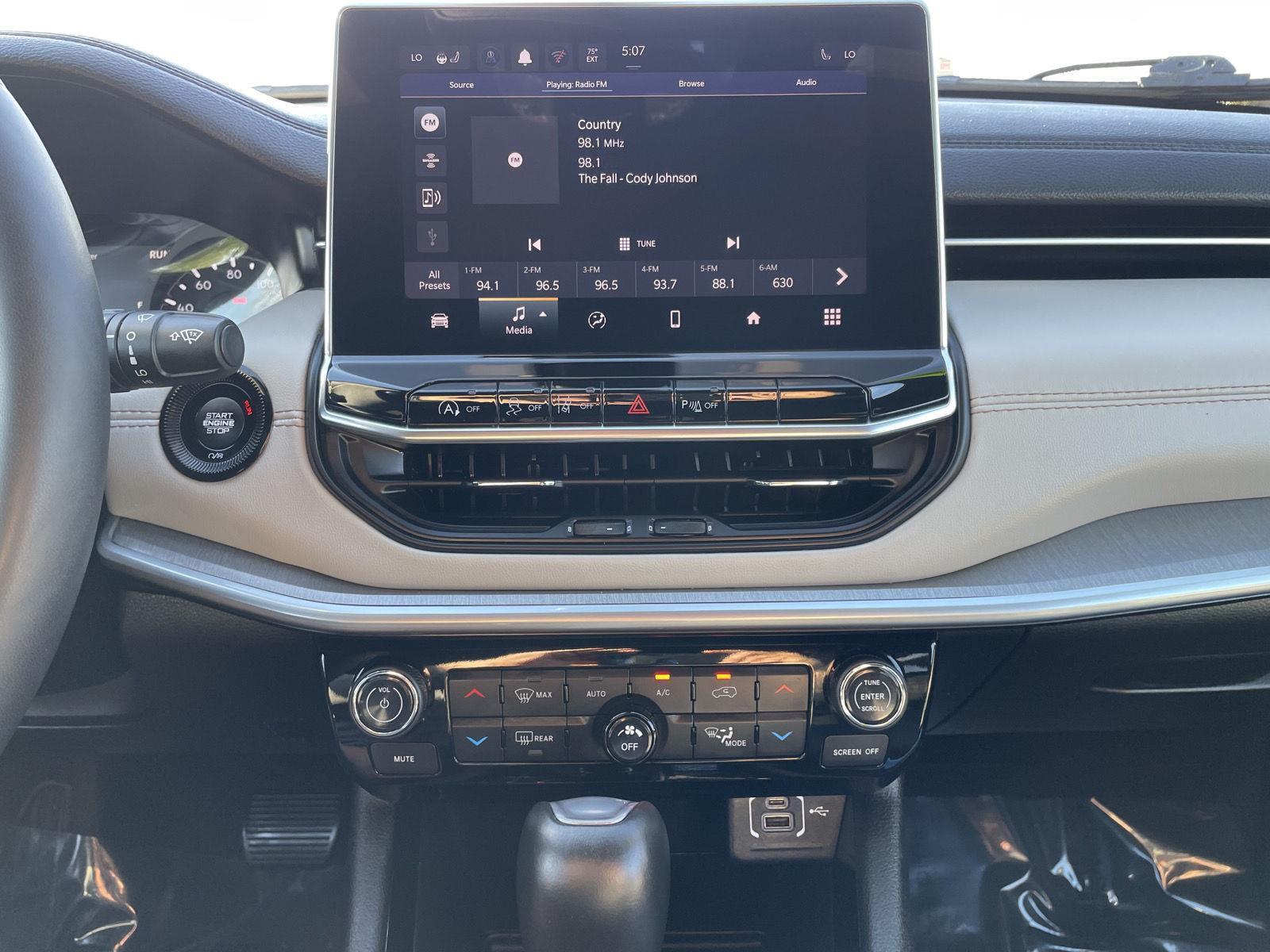 2025 Jeep Compass Limited - Photo 22