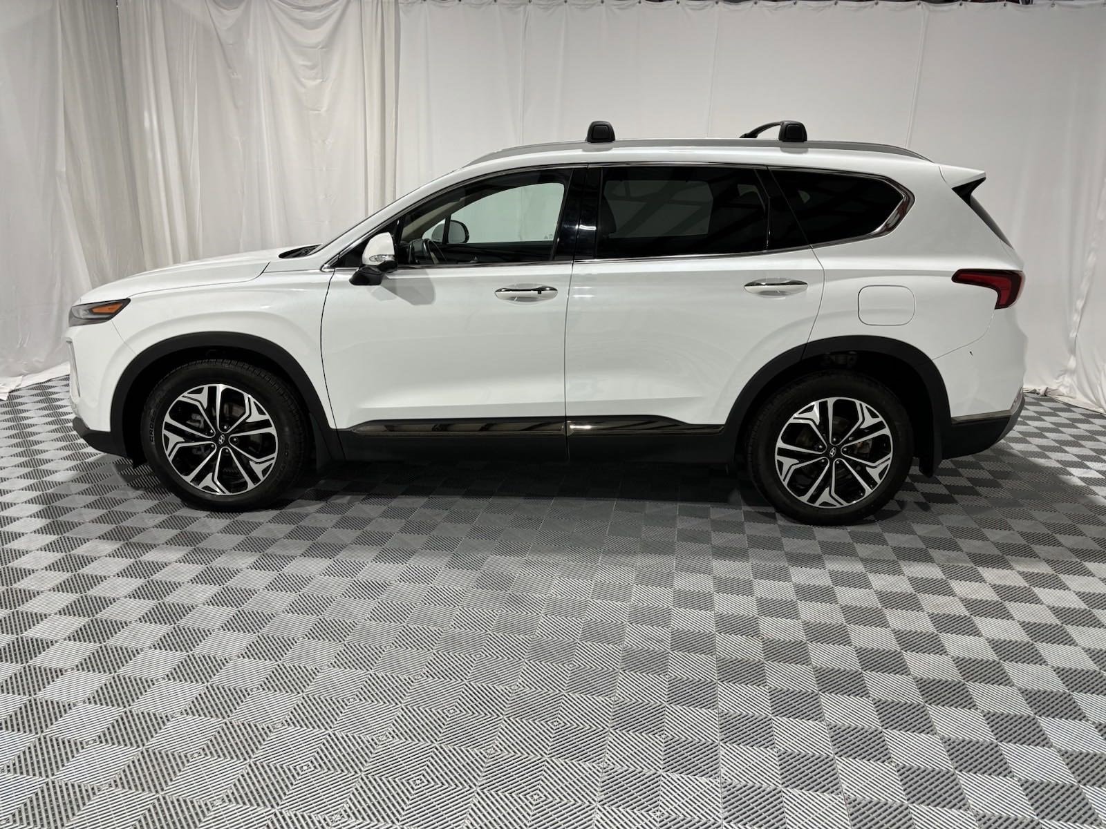 Used 2020 Hyundai Santa Fe Limited with VIN 5NMS5CAA5LH289335 for sale in Lincoln, NE