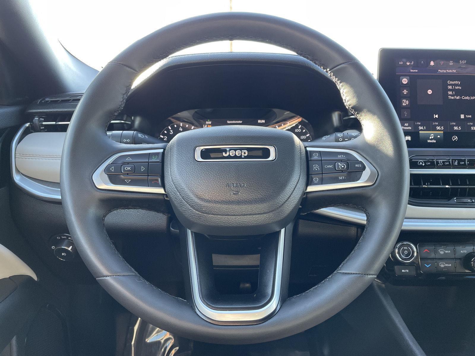 2025 Jeep Compass Limited - Photo 12