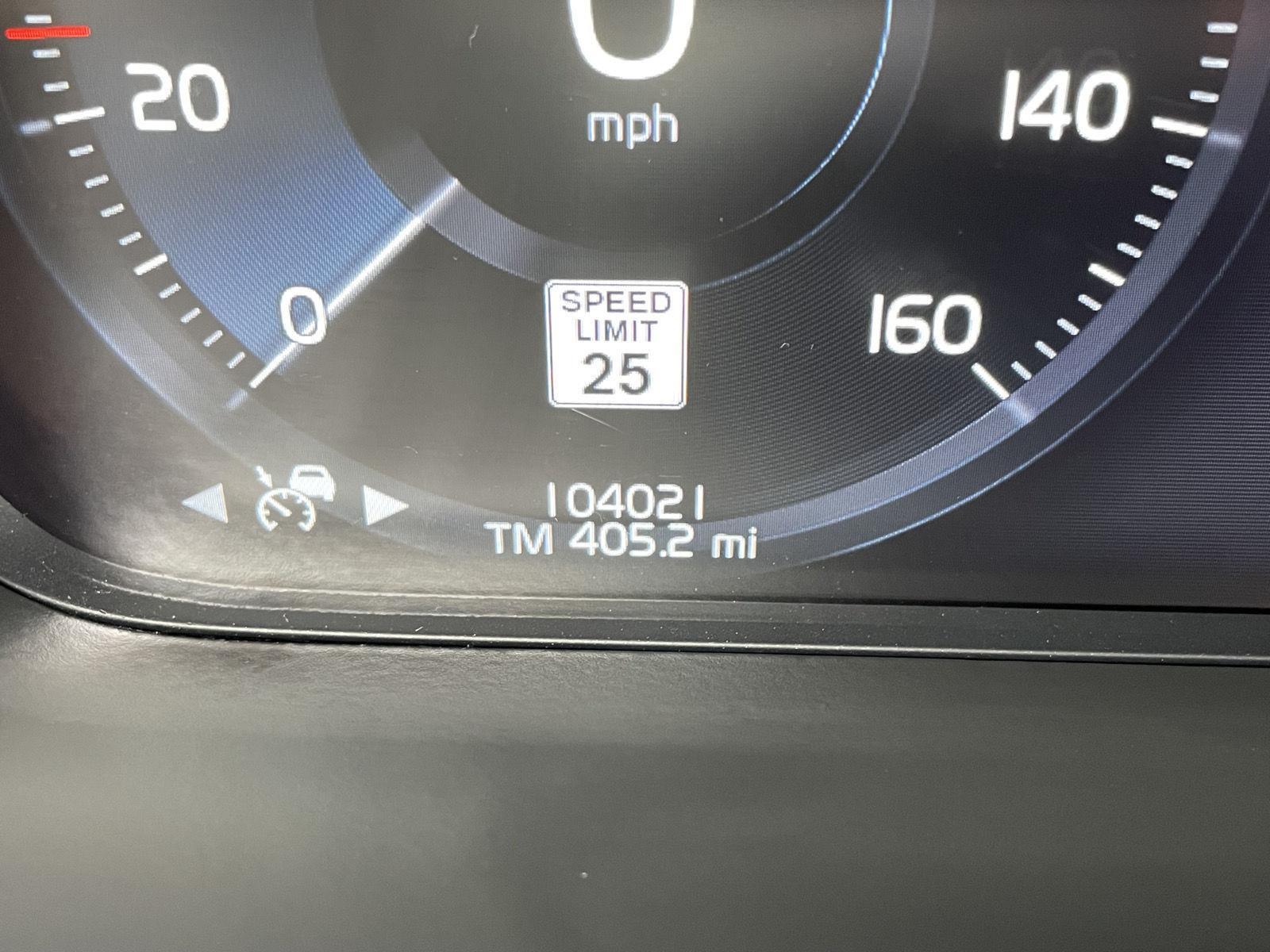 Used 2020 Volvo XC90 Momentum SUV