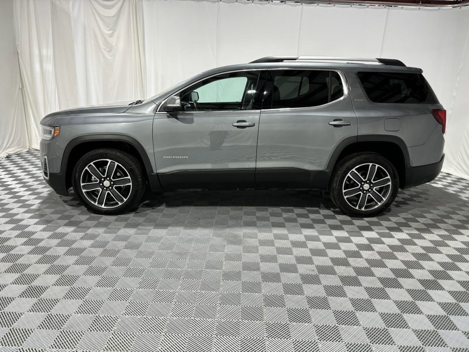 Used 2021 GMC Acadia SLT with VIN 1GKKNULS3MZ118015 for sale in Lincoln, NE