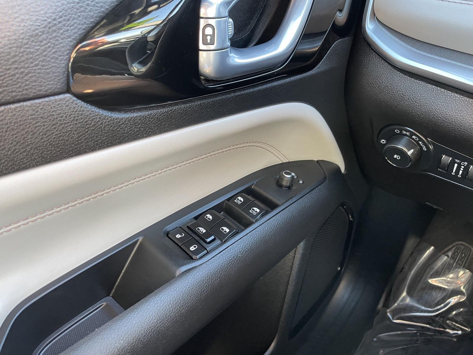 2025 Jeep Compass Limited - Photo 28