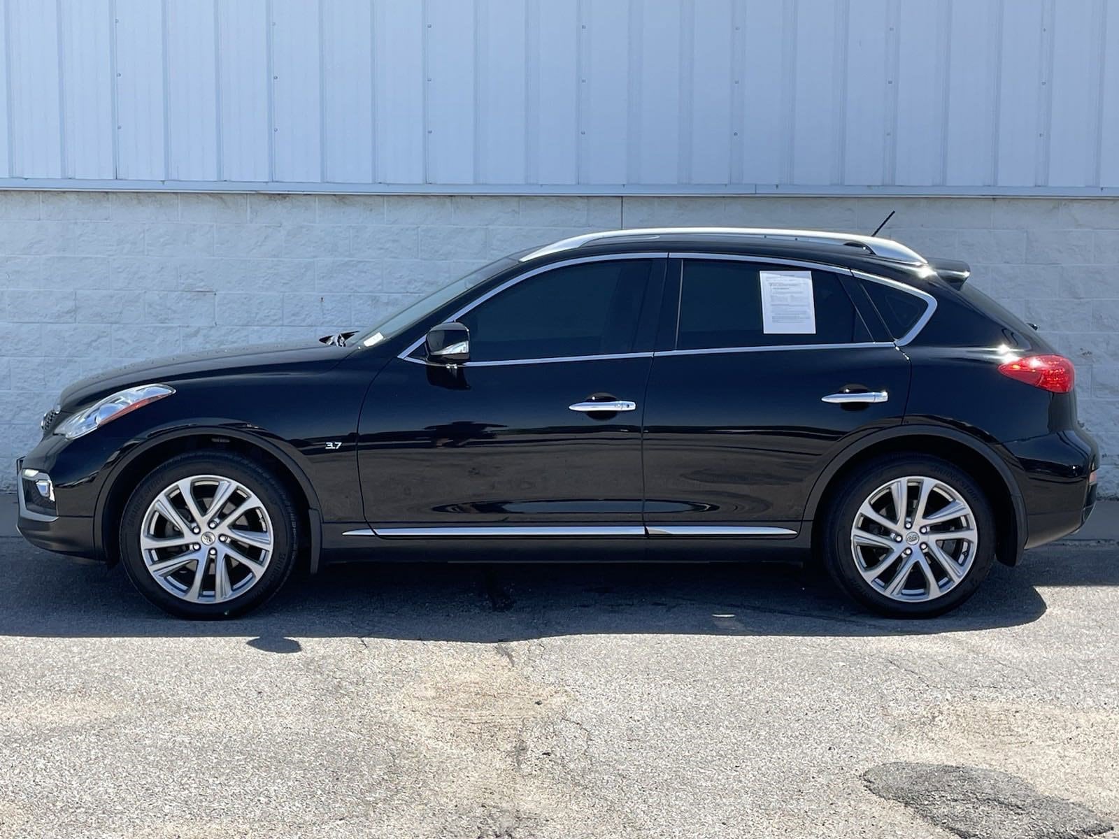 Used 2017 INFINITI QX50 Base with VIN JN1BJ0RR3HM402478 for sale in Lincoln, NE