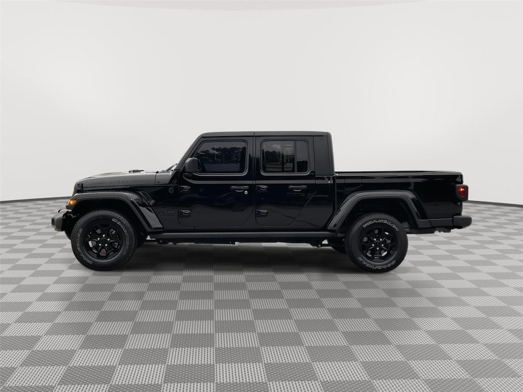 Used 2021 Jeep Gladiator Willys Truck Crew Cab