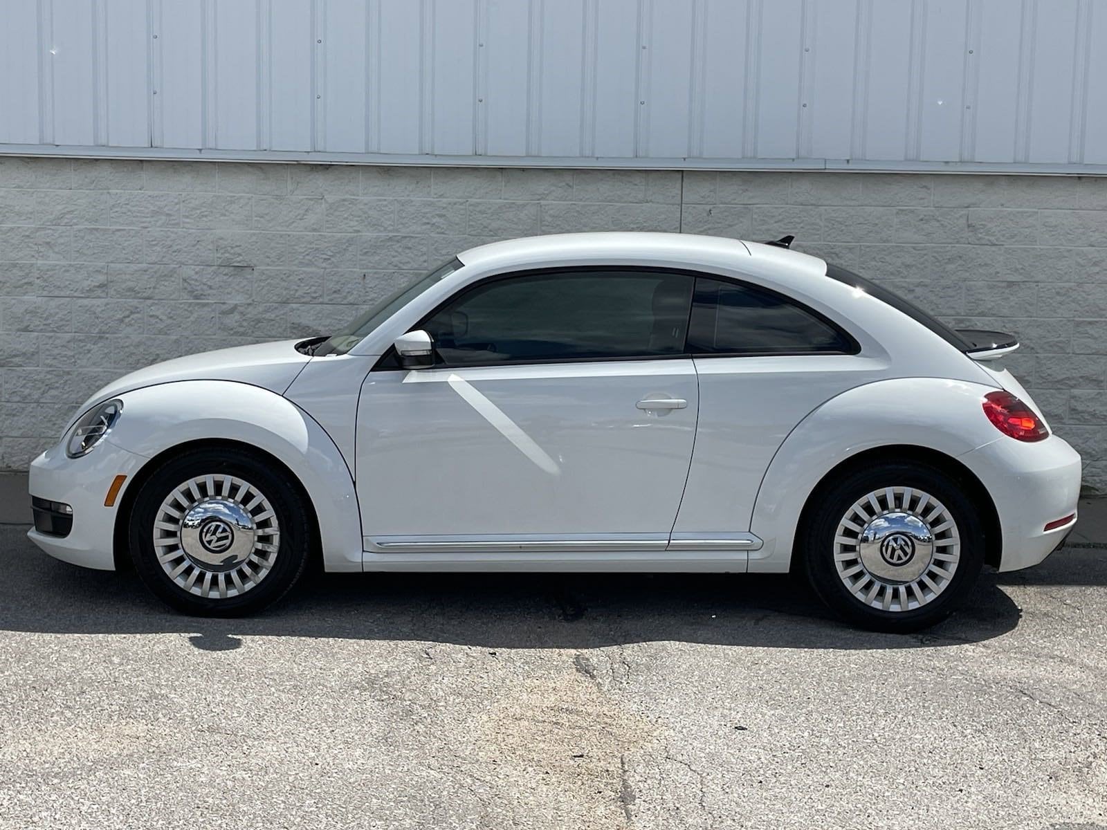 Used 2016 Volkswagen Beetle SE with VIN 3VWJ07AT3GM605818 for sale in Lincoln, NE