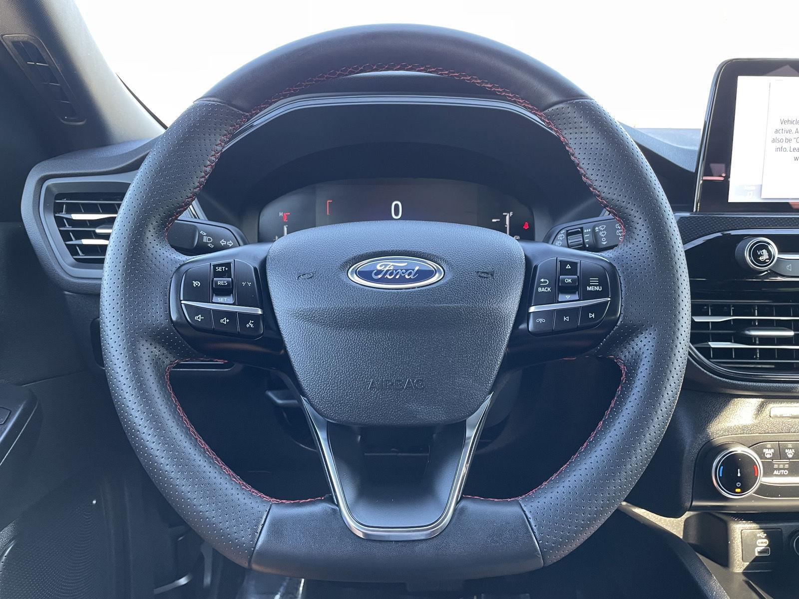 2025 Ford Escape ST-Line - Photo 12