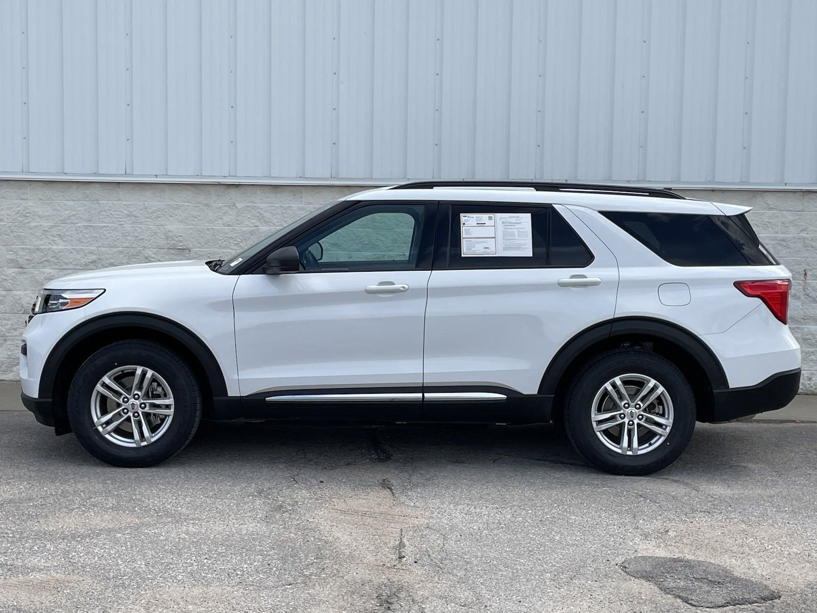 Certified 2022 Ford Explorer XLT with VIN 1FMSK8DH2NGB30048 for sale in Lincoln, NE