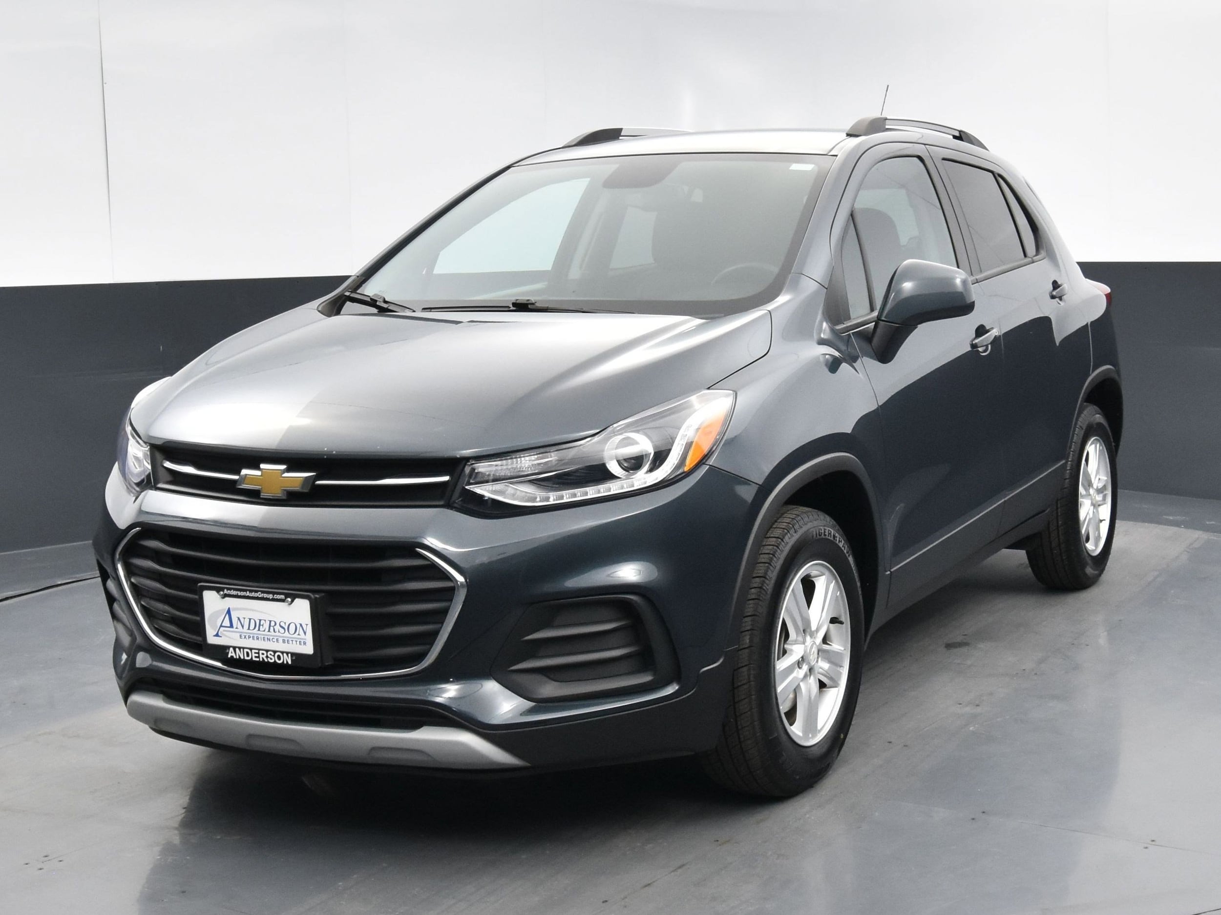 Used 2021 Chevrolet Trax LT with VIN KL7CJPSB6MB354954 for sale in Lincoln, NE