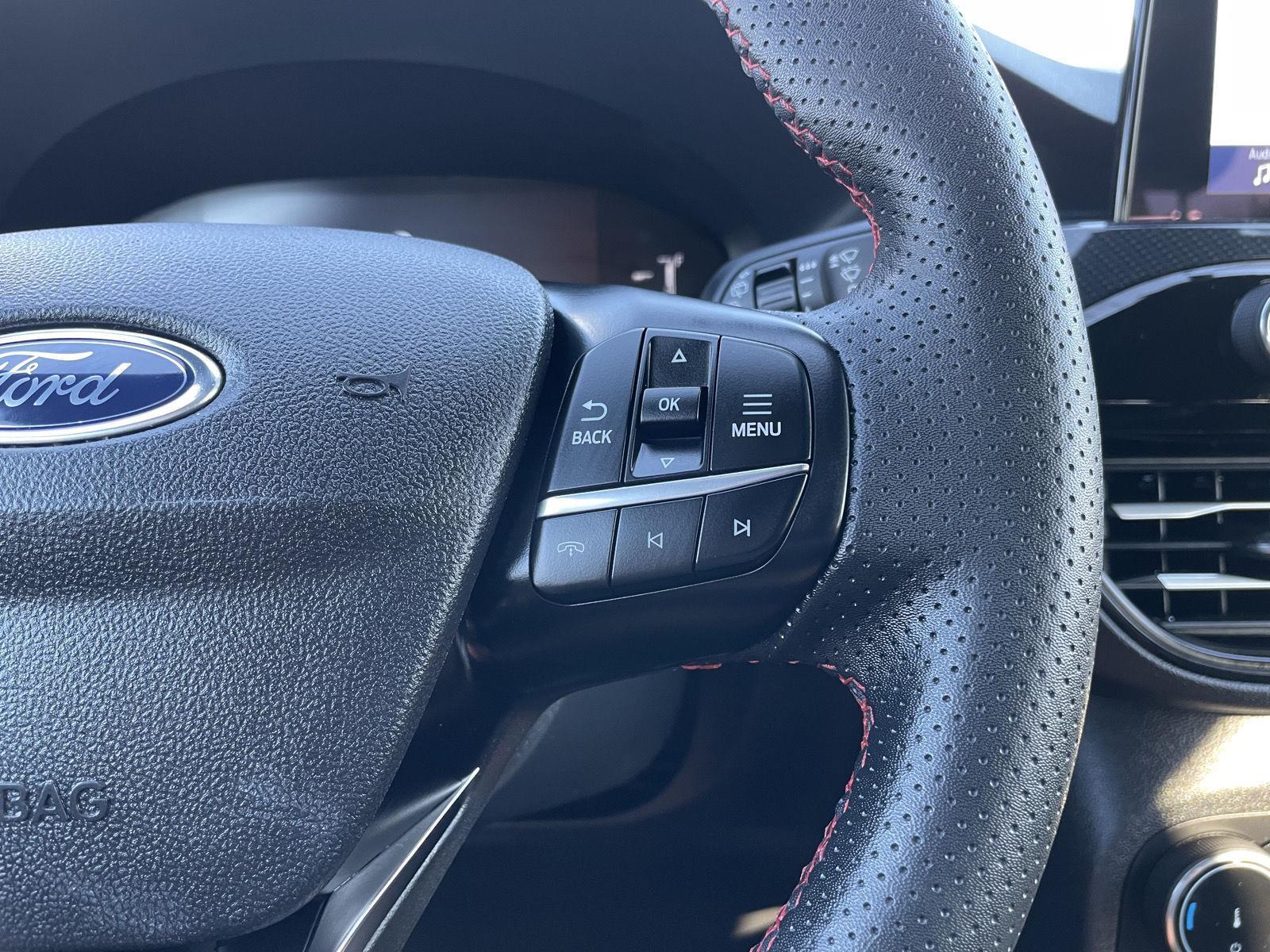 2025 Ford Escape ST-Line - Photo 14