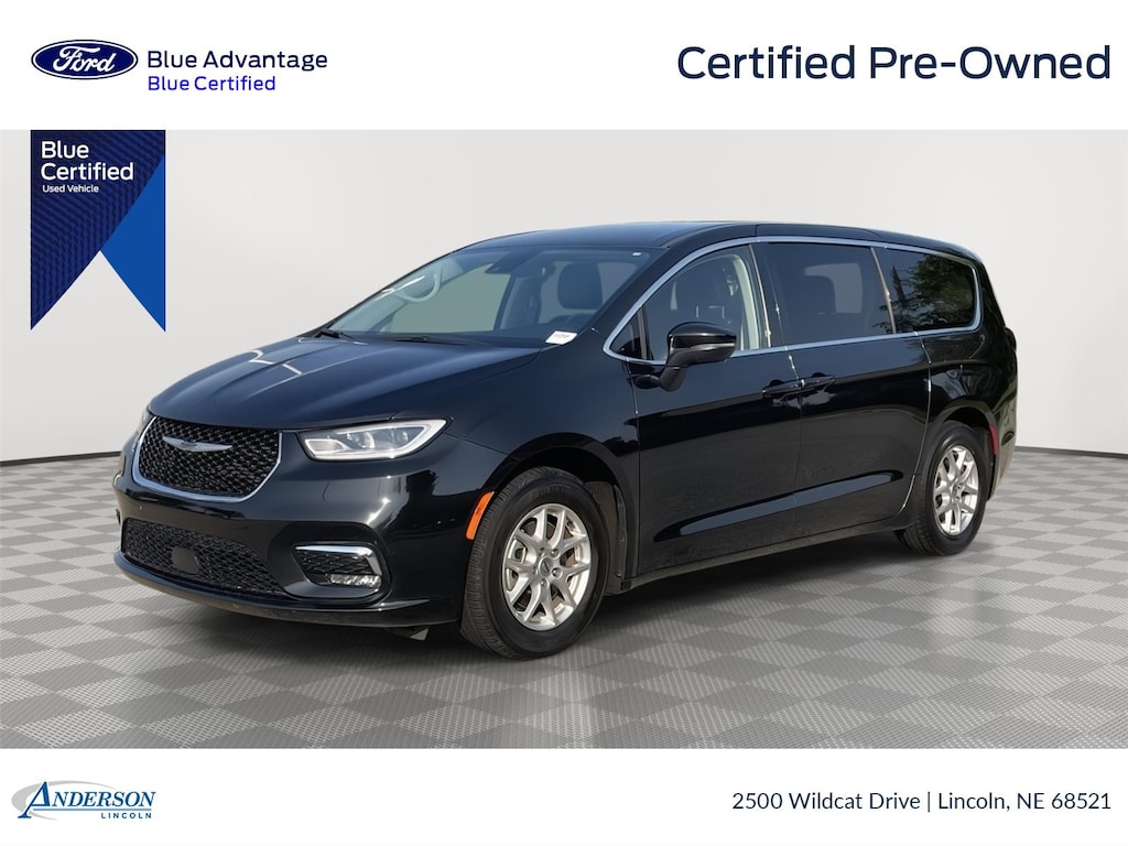 Used 2023 Chrysler Pacifica Touring L Van Passenger Van