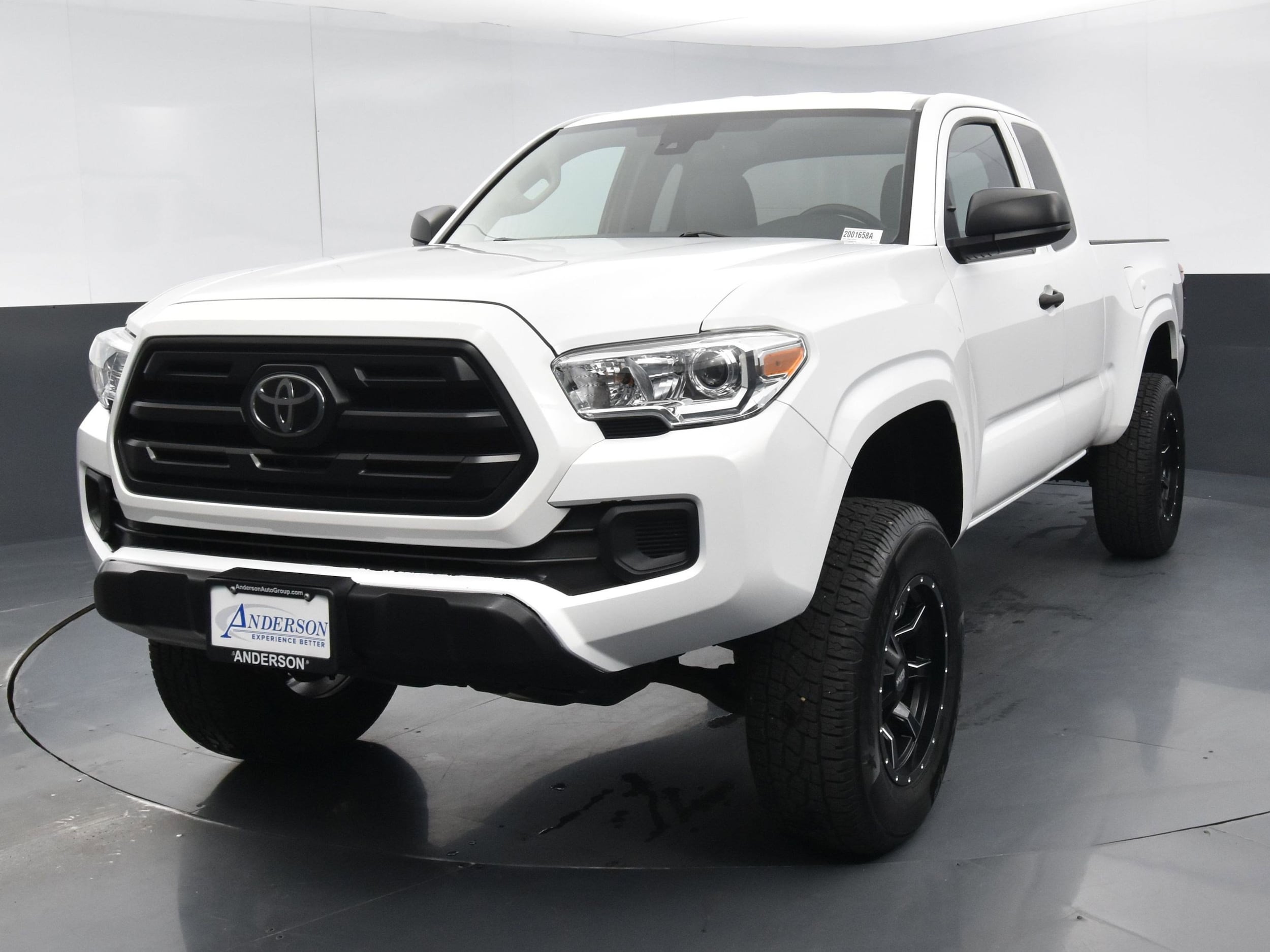 Used 2019 Toyota Tacoma SR with VIN 5TFSX5EN4KX067510 for sale in Lincoln, NE