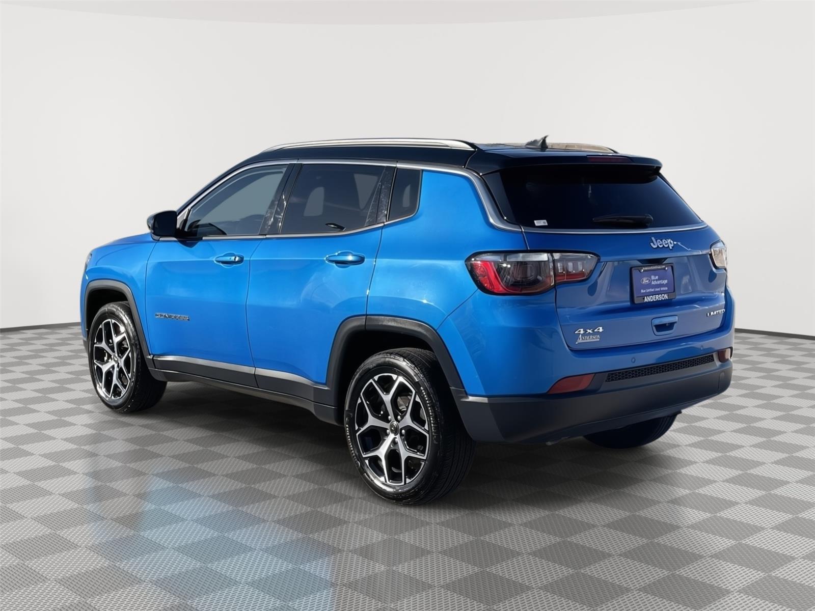 2025 Jeep Compass Limited - Photo 9