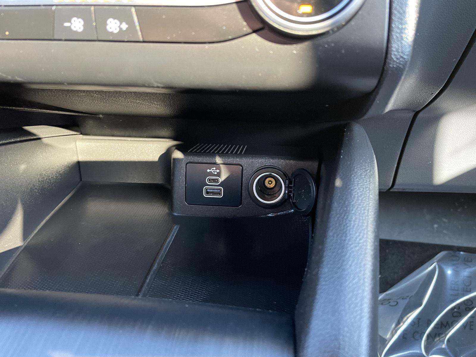 2025 Ford Escape ST-Line - Photo 27