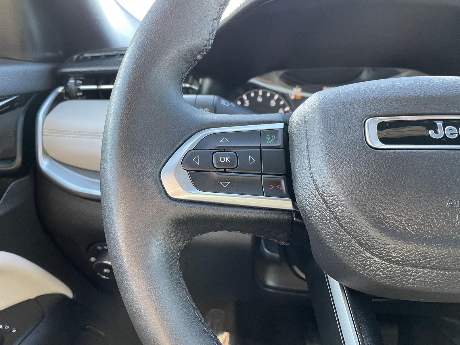 2025 Jeep Compass Limited - Photo 13