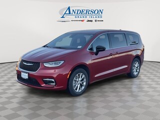 2026 Chrysler Pacifica Select Passenger Van