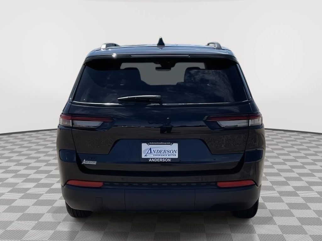 Used 2025 Jeep Grand Cherokee L Laredo SUV