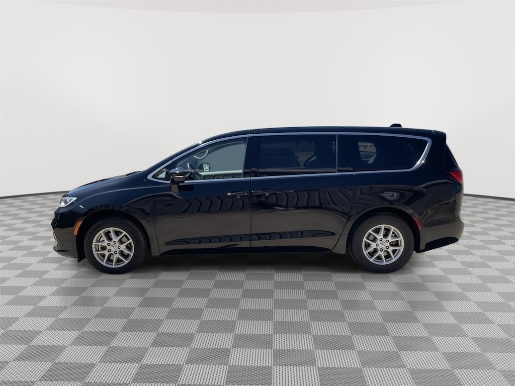 Used 2024 Chrysler Pacifica Touring L Van Passenger Van