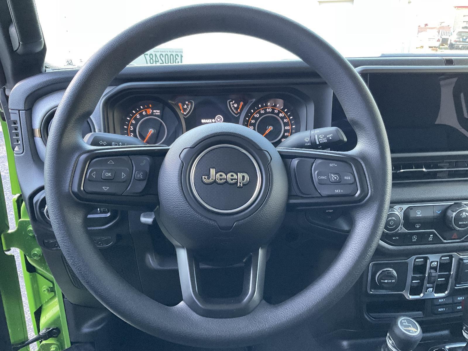 2025 Jeep Gladiator Nighthawk - Photo 9