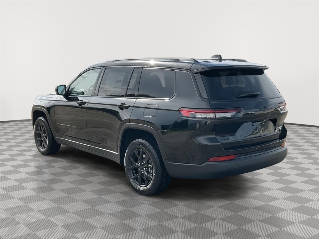 New 2025 Jeep Grand Cherokee L Laredo Sport Utility