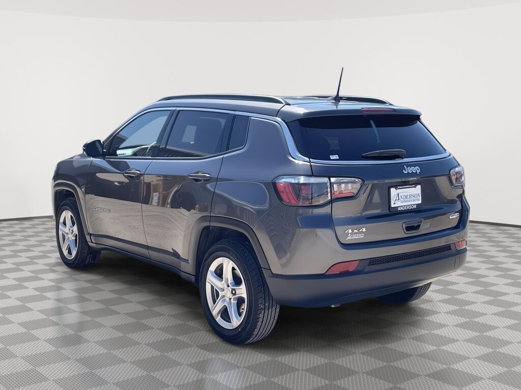 Used 2023 Jeep Compass Latitude SUV