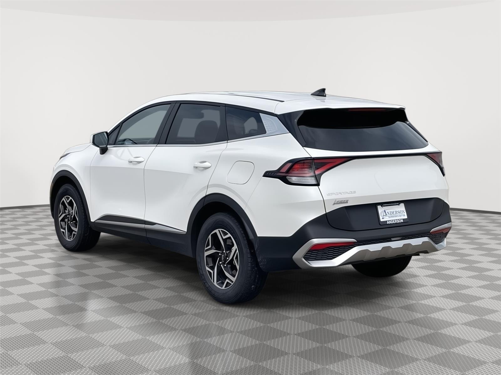2024 Kia Sportage LX photo 3