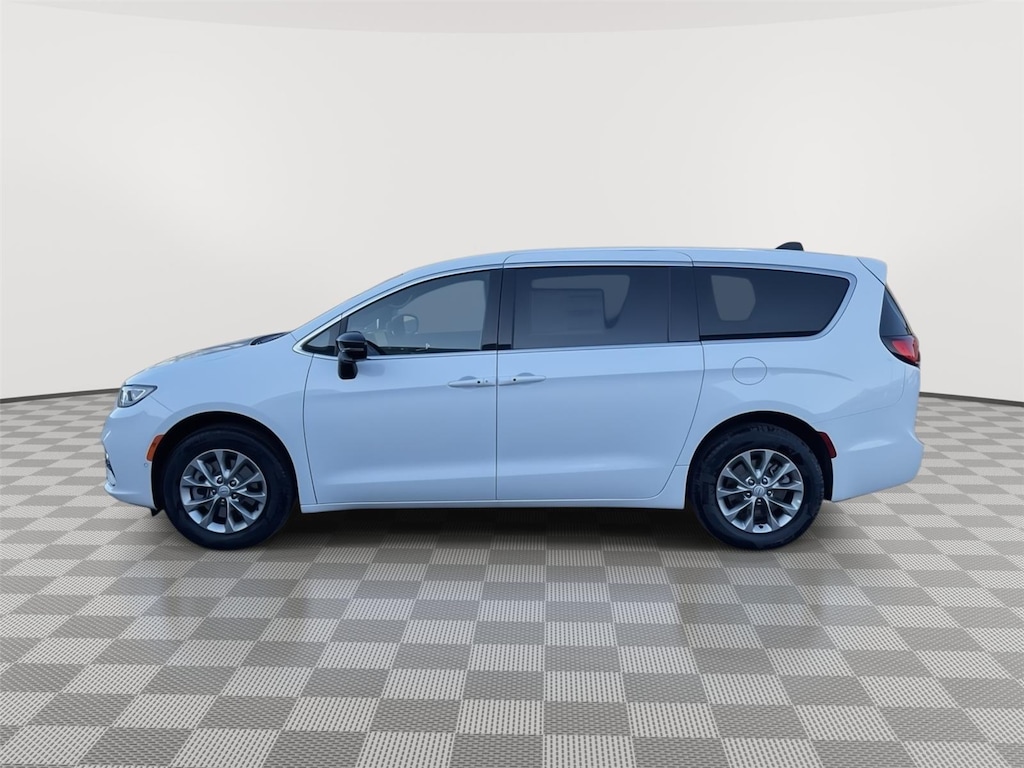 New 2026 Chrysler Pacifica Select Passenger Van