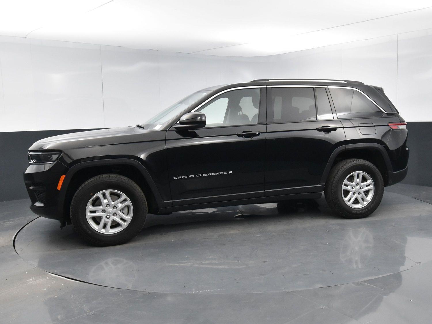 Used 2023 Jeep Grand Cherokee Laredo with VIN 1C4RJHAG2PC640878 for sale in Grand Island, NE