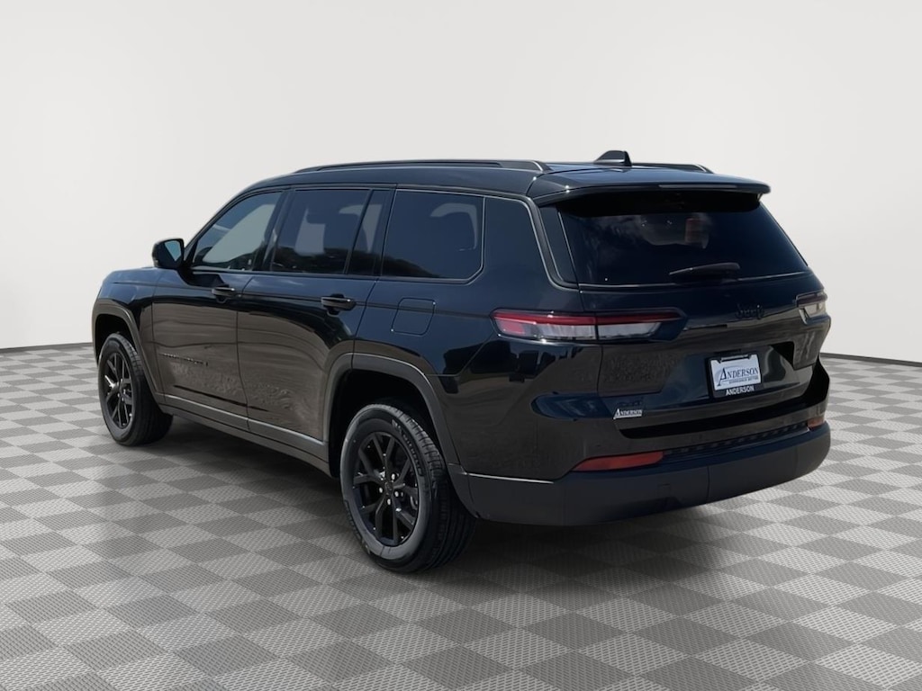 Used 2025 Jeep Grand Cherokee L Laredo SUV