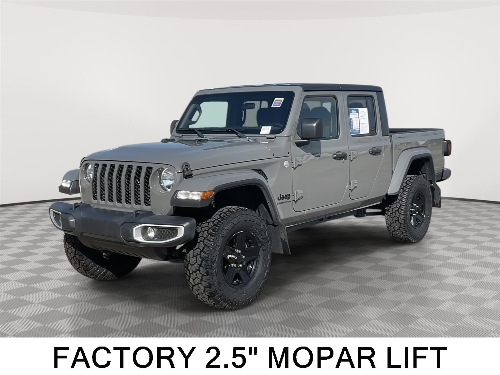 2021 Jeep Gladiator Sport S's photo