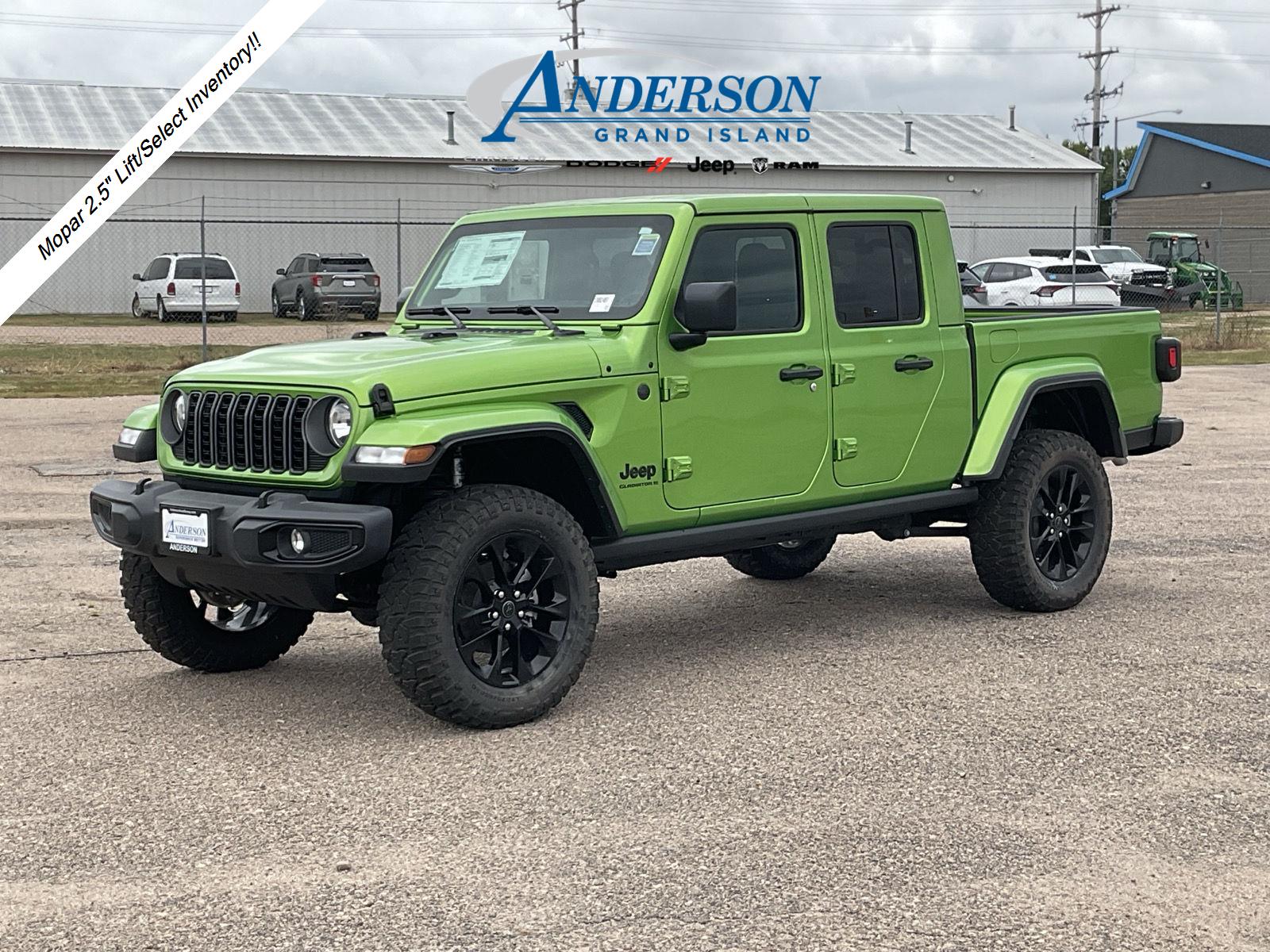 2025 Jeep Gladiator Nighthawk's photo