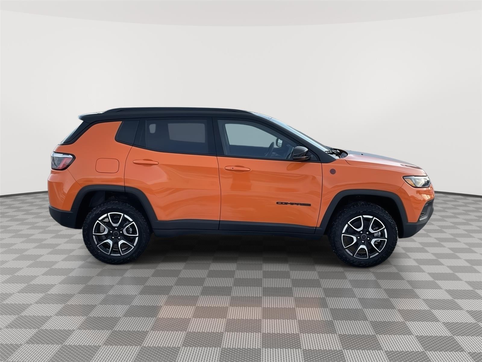 2026 Jeep Compass Trailhawk - Photo 6
