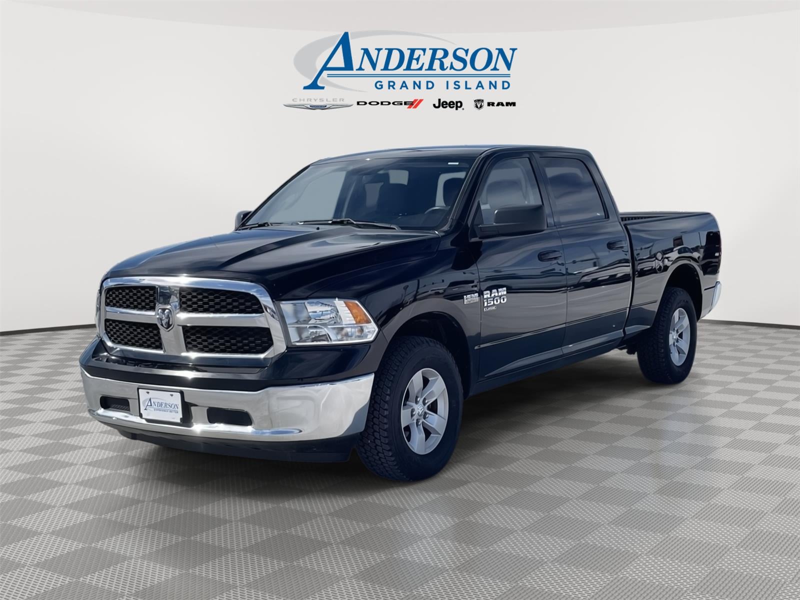 2021 RAM 1500 Classic SLT 4x4 Crew Cab 6'4's photo