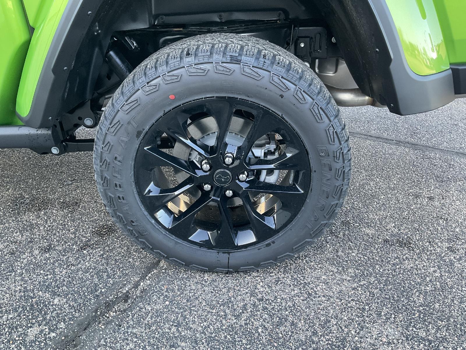 2025 Jeep Gladiator Nighthawk - Photo 23