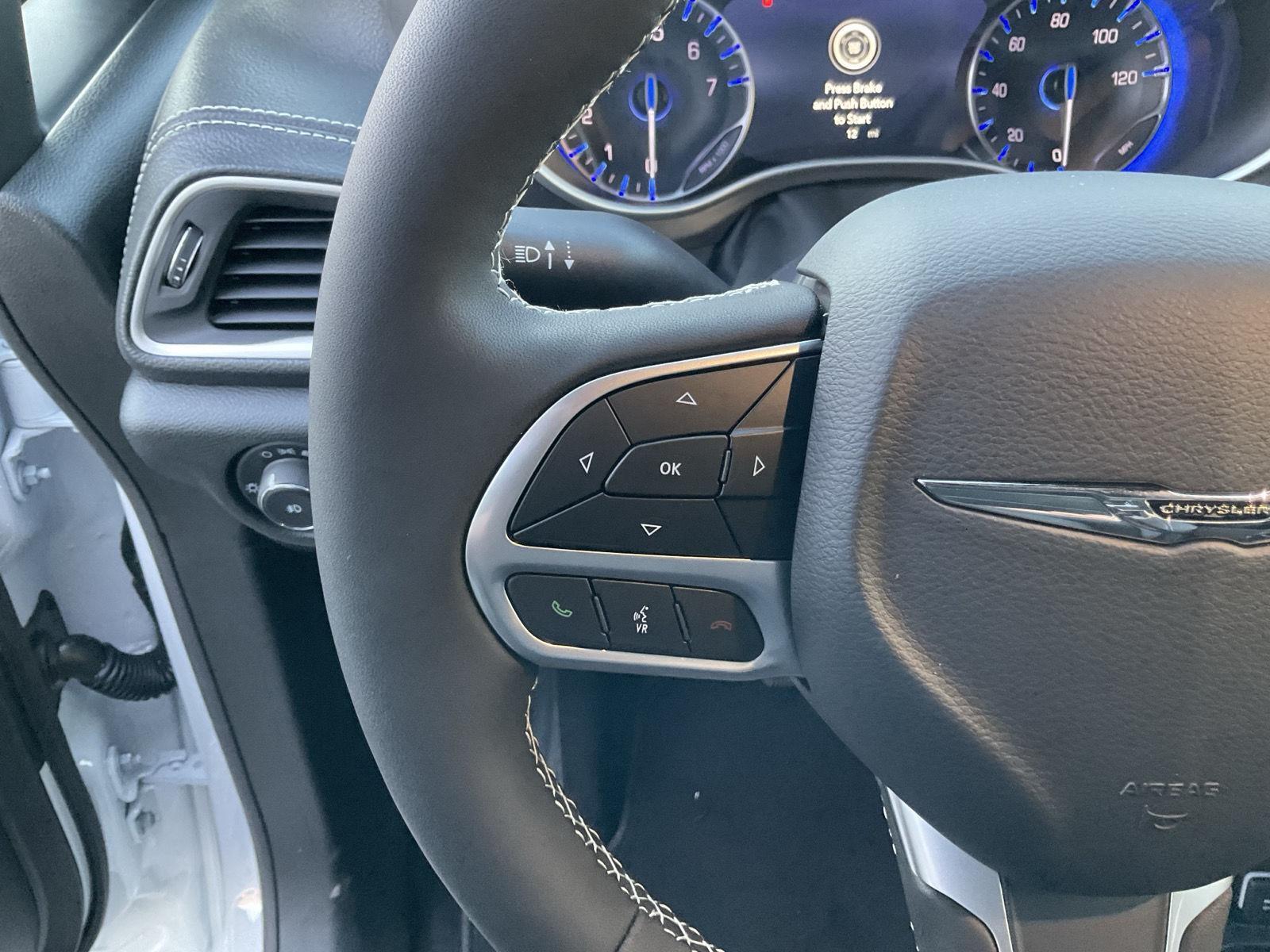 2026 Chrysler Pacifica Select - Photo 10