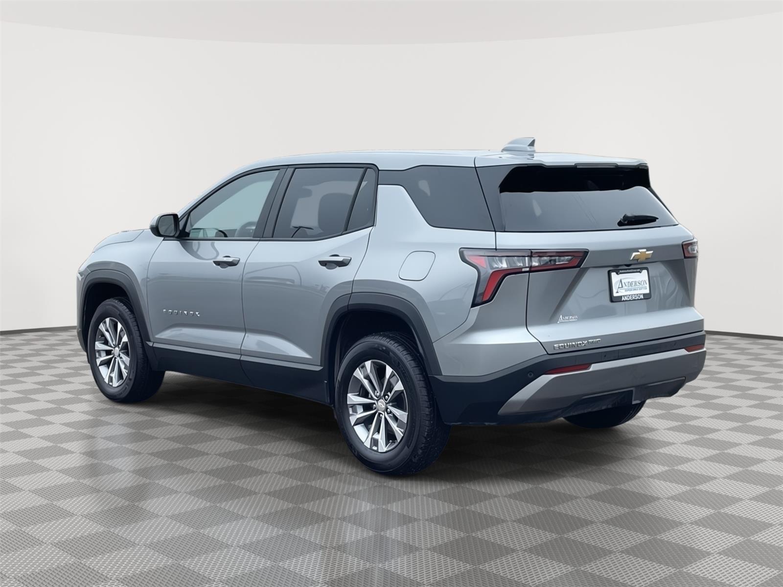 2025 Chevrolet Equinox LT photo 4