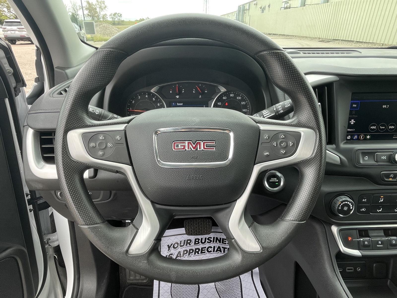 2024 Gmc Terrain SLE photo 2