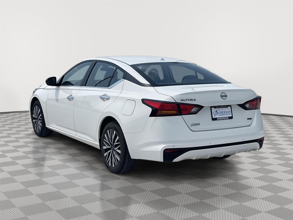 Used 2025 Nissan Altima SV Sedan