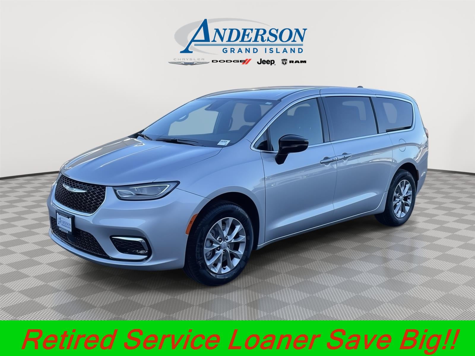 2026 Chrysler Pacifica Select's photo
