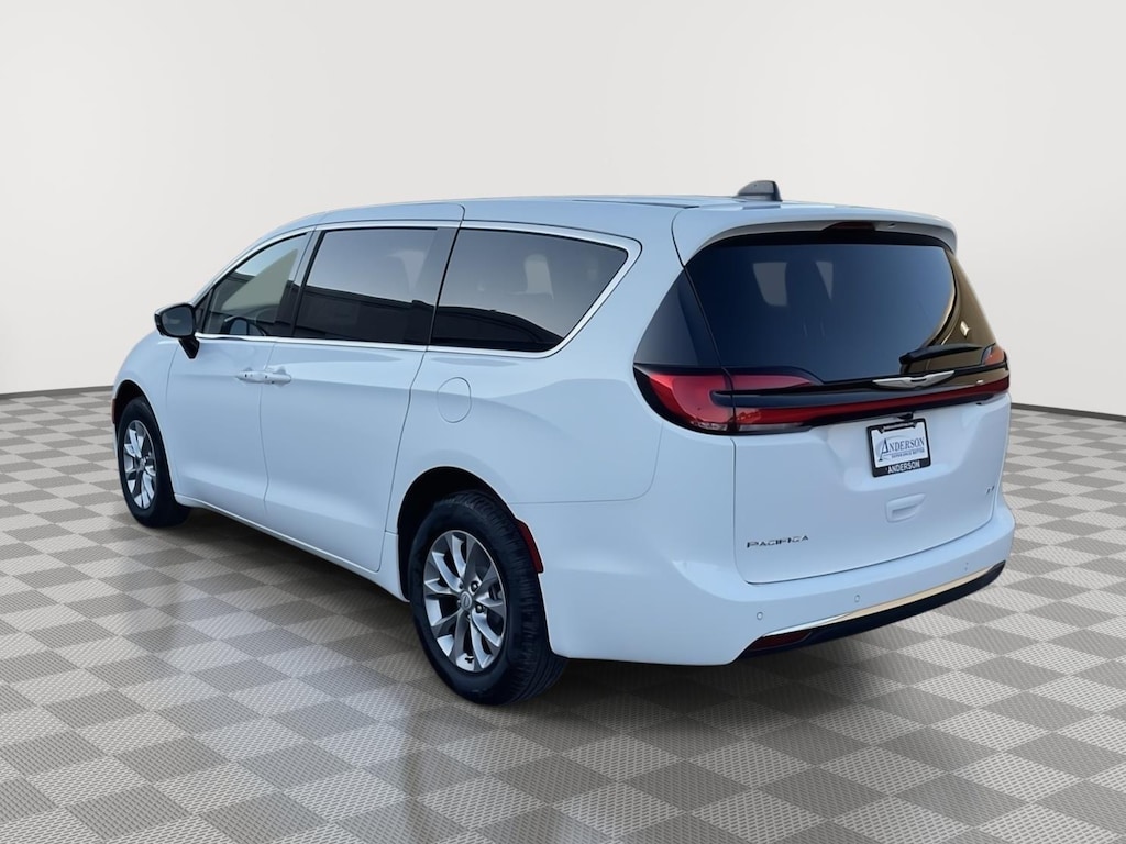 New 2026 Chrysler Pacifica Select Passenger Van