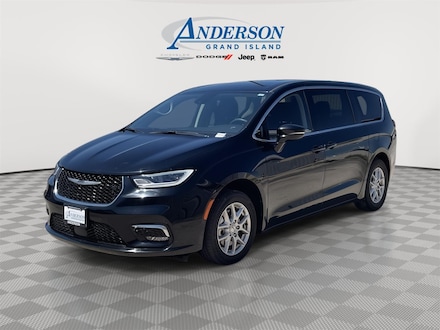 2024 Chrysler Pacifica Touring L Van Passenger Van