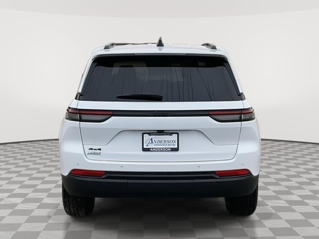 Used 2025 Jeep Grand Cherokee Laredo SUV