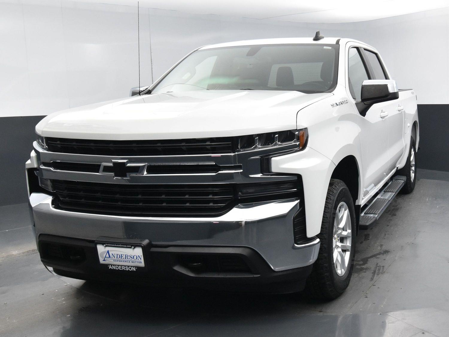 Used 2019 Chevrolet Silverado 1500 LT with VIN 1GCUYDED7KZ135035 for sale in Grand Island, NE