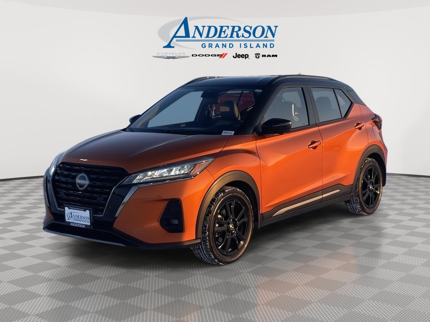 2022 Nissan Kicks SR