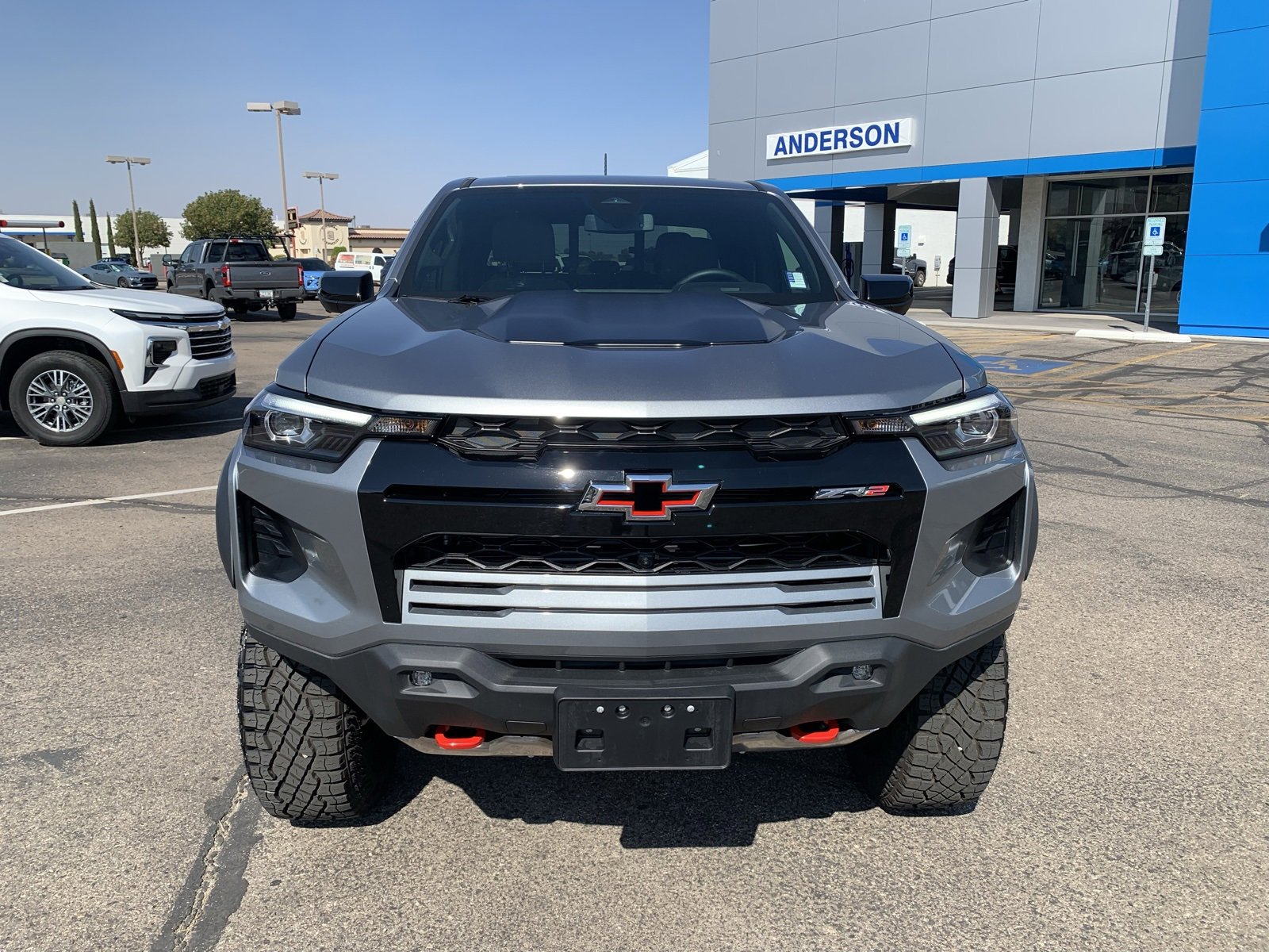 Used 2024 Chevrolet Colorado ZR2 with VIN 1GCPTFEK6R1180322 for sale in Kingman, AZ