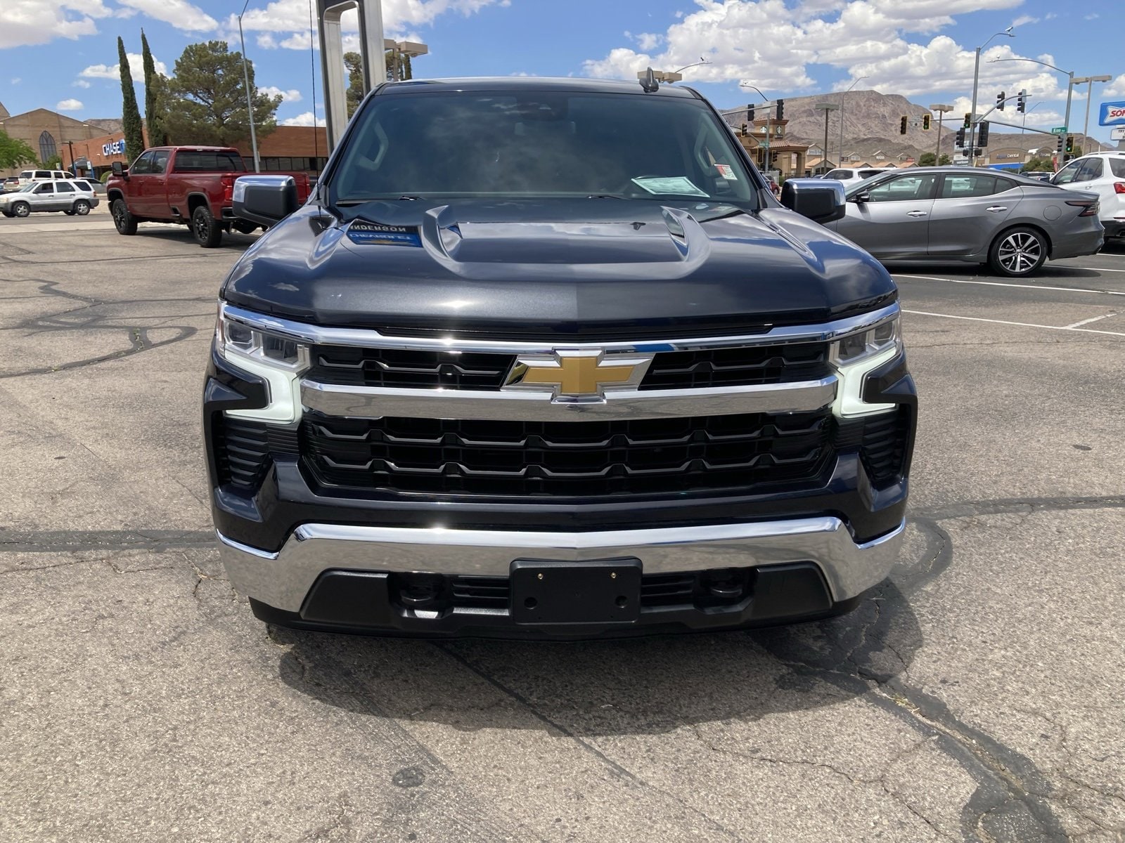 Used 2022 Chevrolet Silverado 1500 LT with VIN 1GCPDDEKXNZ595799 for sale in Kingman, AZ