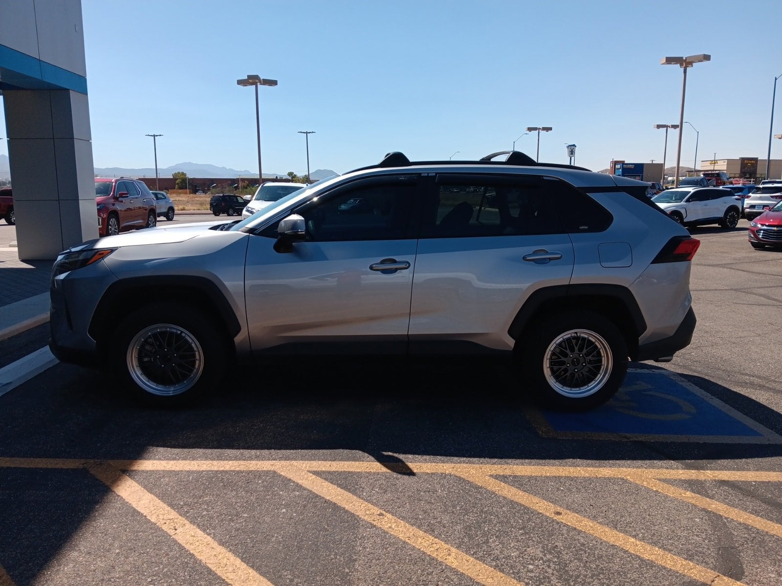 Used 2023 Toyota RAV4 XLE with VIN 2T3P1RFVXPC334353 for sale in Kingman, AZ