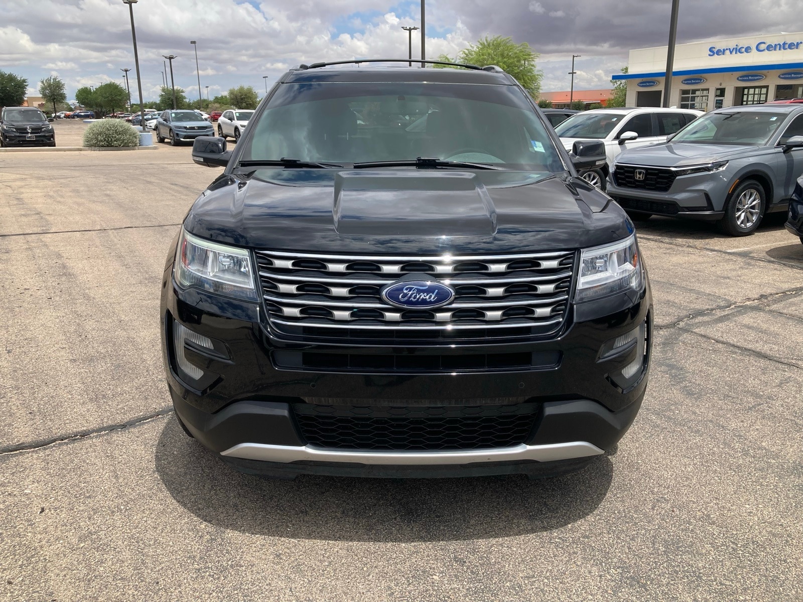 Used 2017 Ford Explorer XLT with VIN 1FM5K7DH5HGB46479 for sale in Kingman, AZ