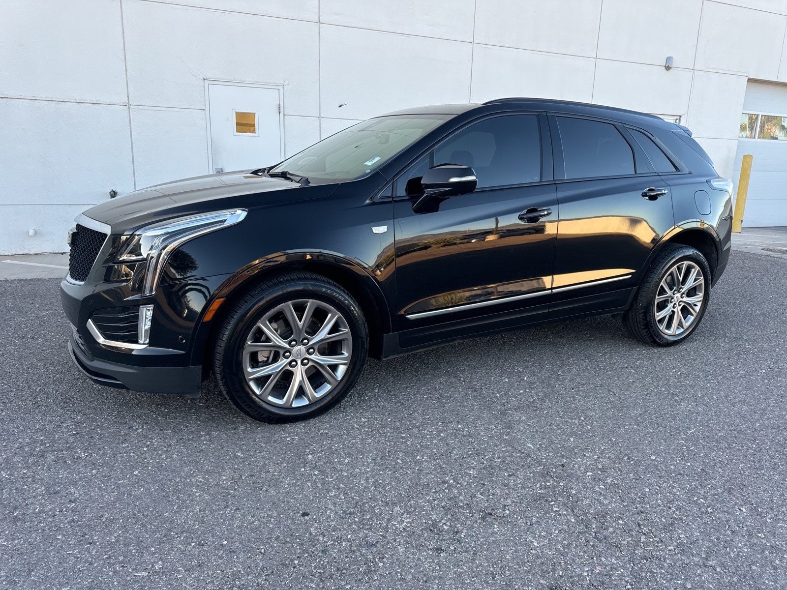 Used 2020 Cadillac XT5 Sport with VIN 1GYKNGRS0LZ119152 for sale in Kingman, AZ