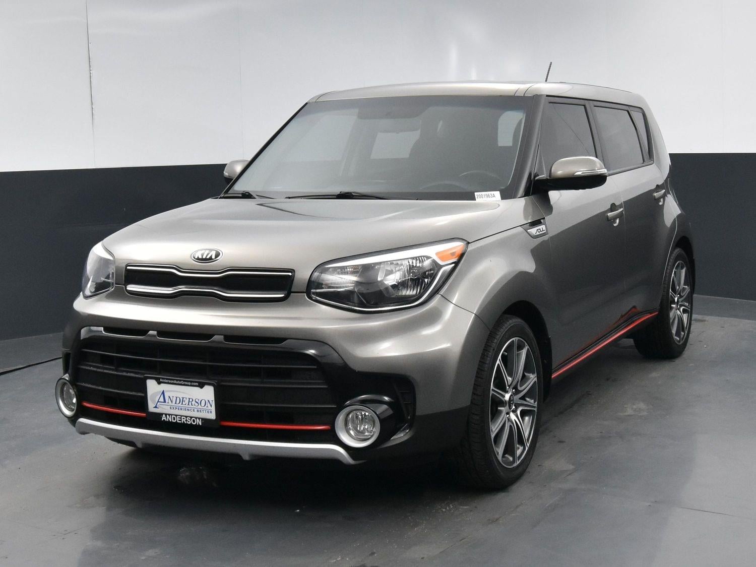 Used 2018 Kia Soul Base with VIN KNDJX3AA6J7528398 for sale in Saint Joseph, MO