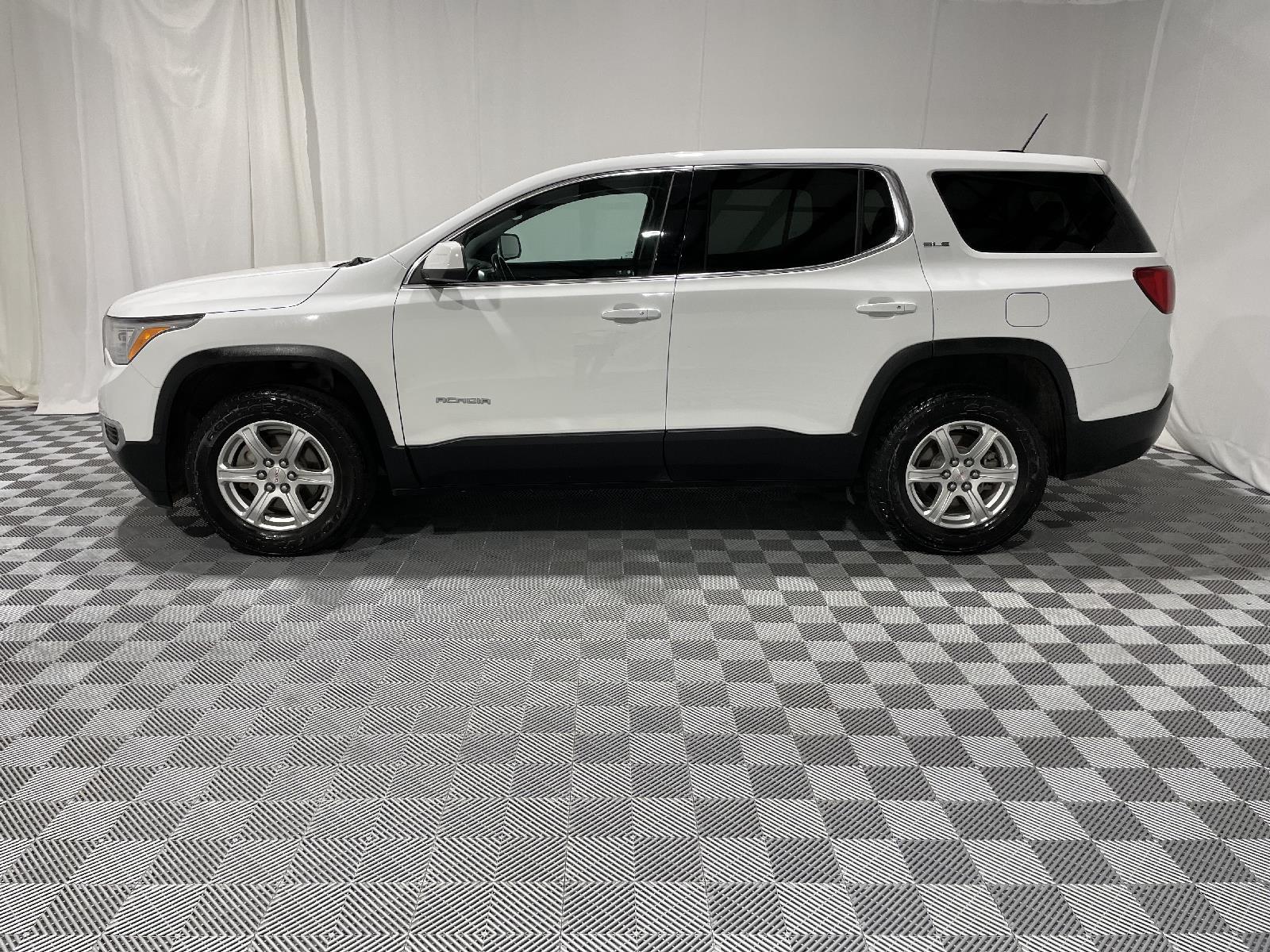 Used 2019 GMC Acadia SLE-1 with VIN 1GKKNKLA7KZ212942 for sale in Kansas City